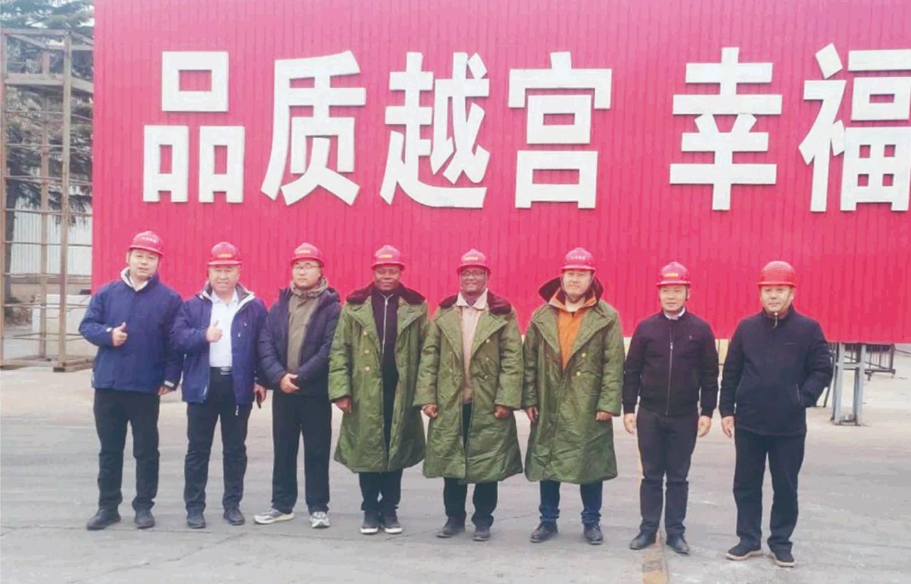 “有朋自遠(yuǎn)方來(lái)”——坦桑尼亞橋梁項(xiàng)目客戶代表團(tuán)考察山東越宮鋼構(gòu)件有限公司